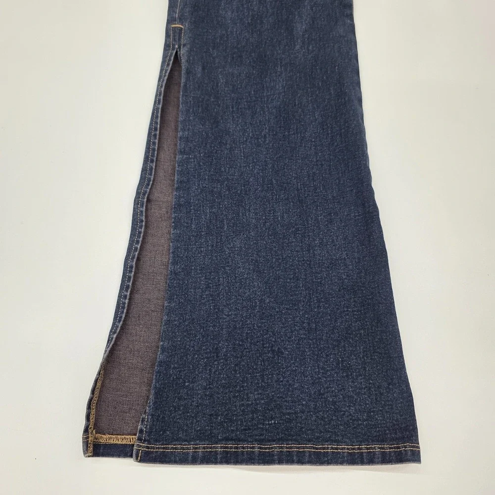 Tommy Hilfiger details 98%